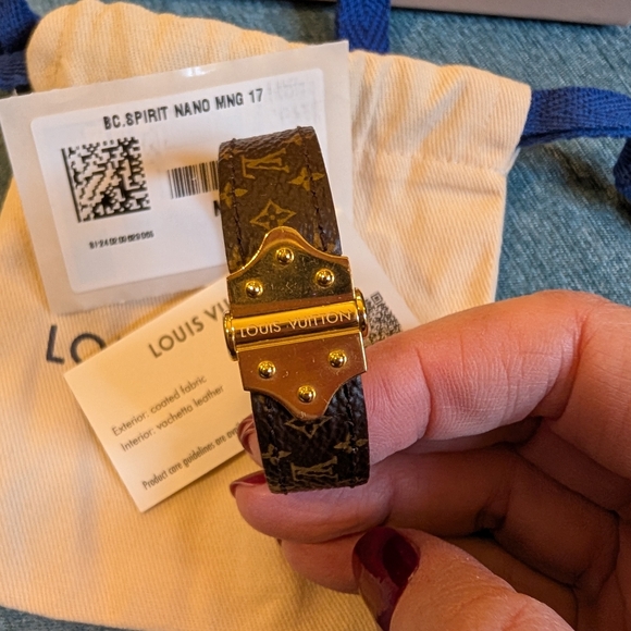 Louis Vuitton Spirit Nano leather bracelet-like new - Picture 3 of 13